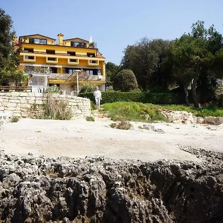 In With A Sea View, Balcony, Air Conditioning, Wifi 81-2 Affittacamere *